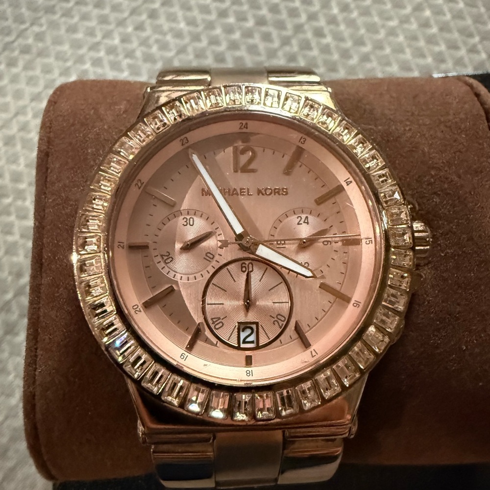 Michael Kors Women’s Rose Gold Watch with Rose Gold Diamonds